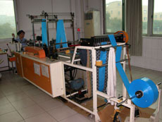 公司具有先进的自动卷膜生产设备，可生产多种规格型号卷膜产品，生产能力强，质量稳定。